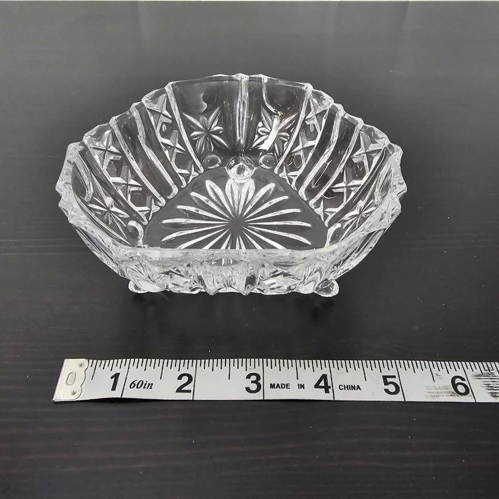Vintage 3 Footed Triangular Clear Pressed Glass Candy Dish Nut Bowl Starburst - Picture 8 of 9